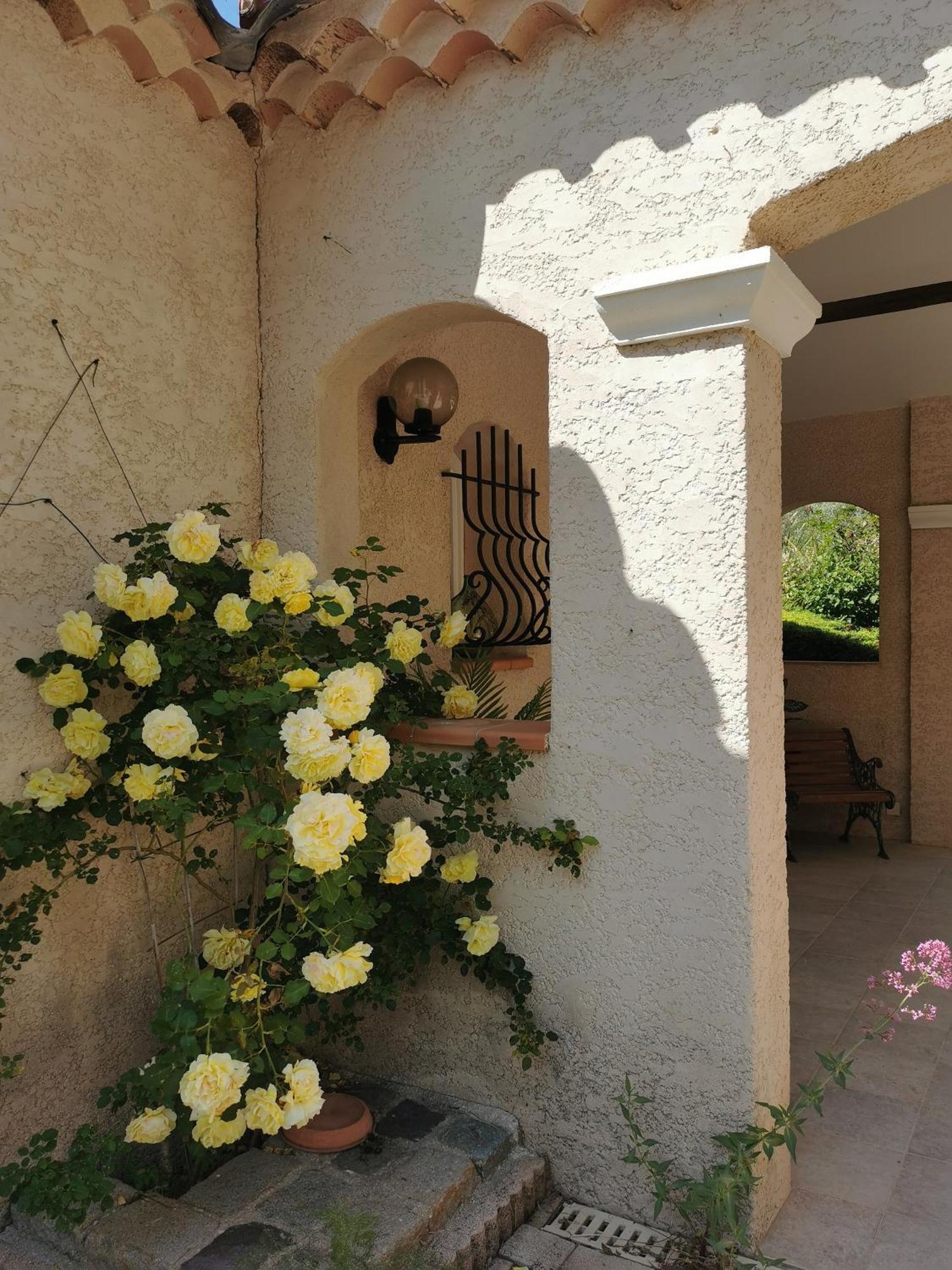 Le Loriot Villa Auriol Exteriör bild
